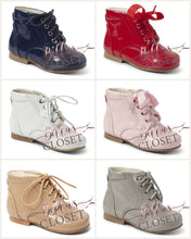 Load image into Gallery viewer, Quinn