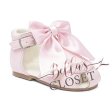 Load image into Gallery viewer, Terri