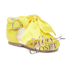 Load image into Gallery viewer, Terri