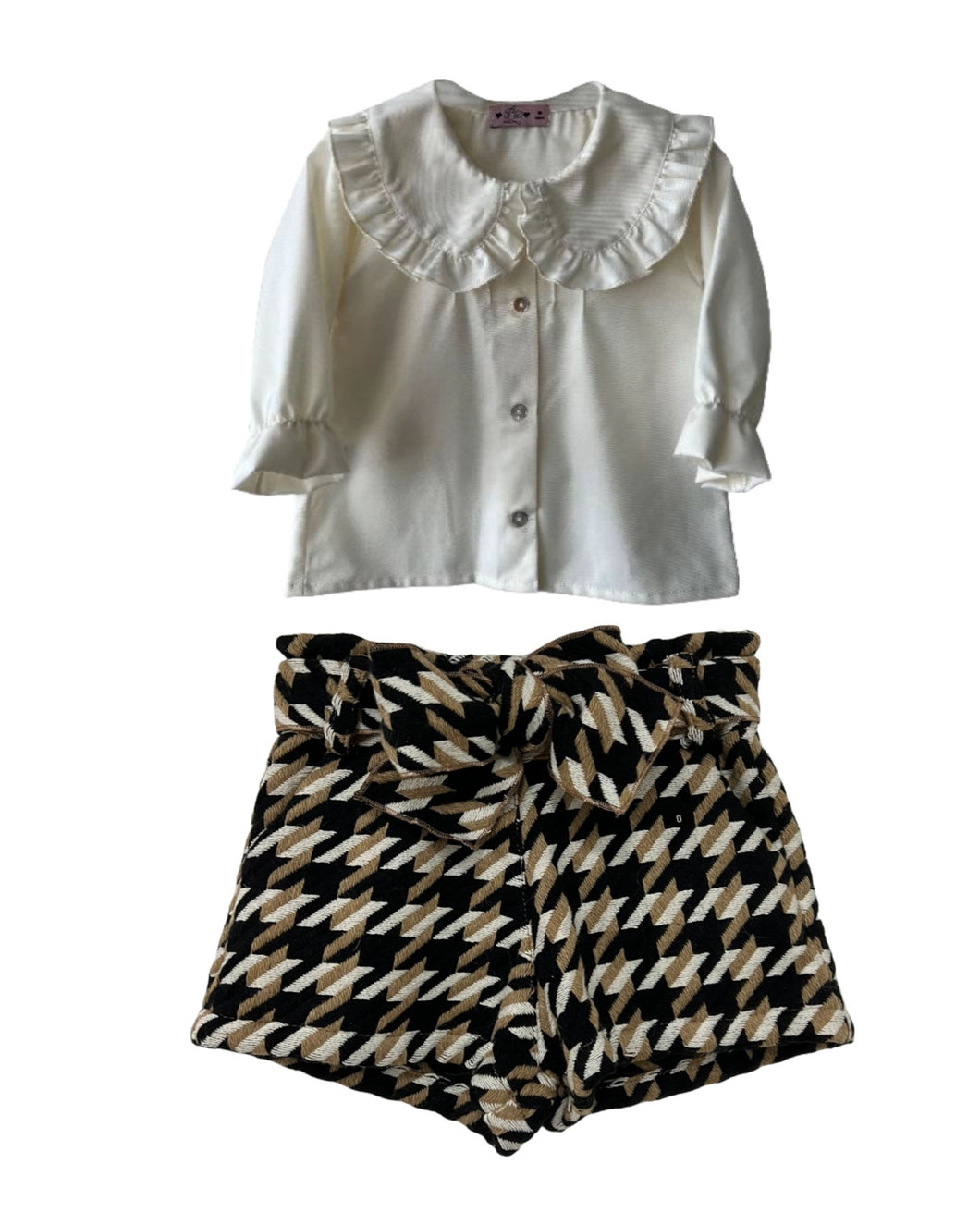 Ivory 2 collar blouse with Pied de poule shorts