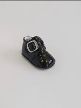 Load image into Gallery viewer, Jackson baby boys crib shoes
