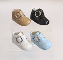 Load image into Gallery viewer, Jackson baby boys crib shoes
