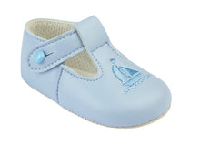 Load image into Gallery viewer, Boat Shoes
