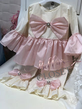 Load image into Gallery viewer, MyDaria Off White &amp; Pink Set
