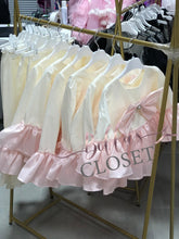 Load image into Gallery viewer, MyDaria Off White &amp; Pink Set
