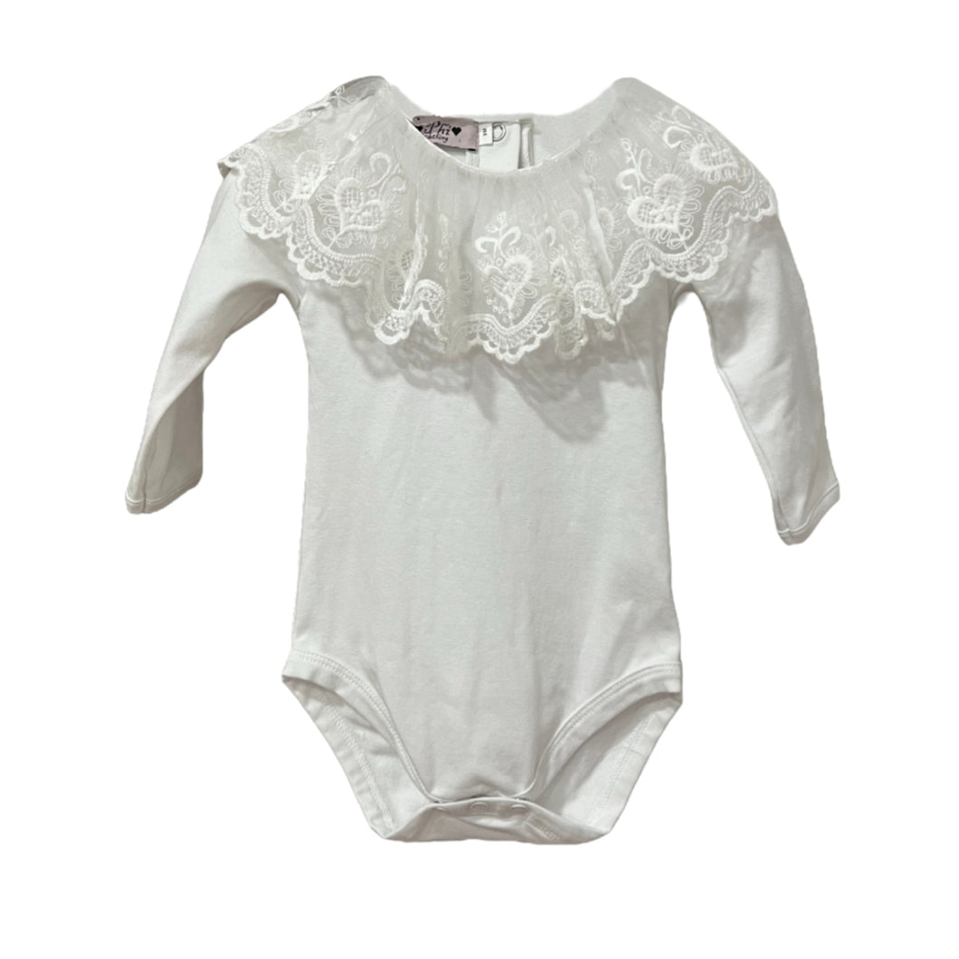 White body/tshirt with heart tule