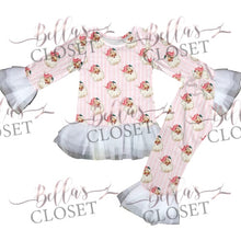Load image into Gallery viewer, Bella’s Closet Exclusive Pink Christmas Pajamas
