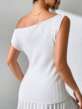 Load image into Gallery viewer, Casual One-Shoulder Sleeveless Knitted Vest Top
